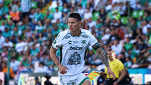 James Rodríguez - León