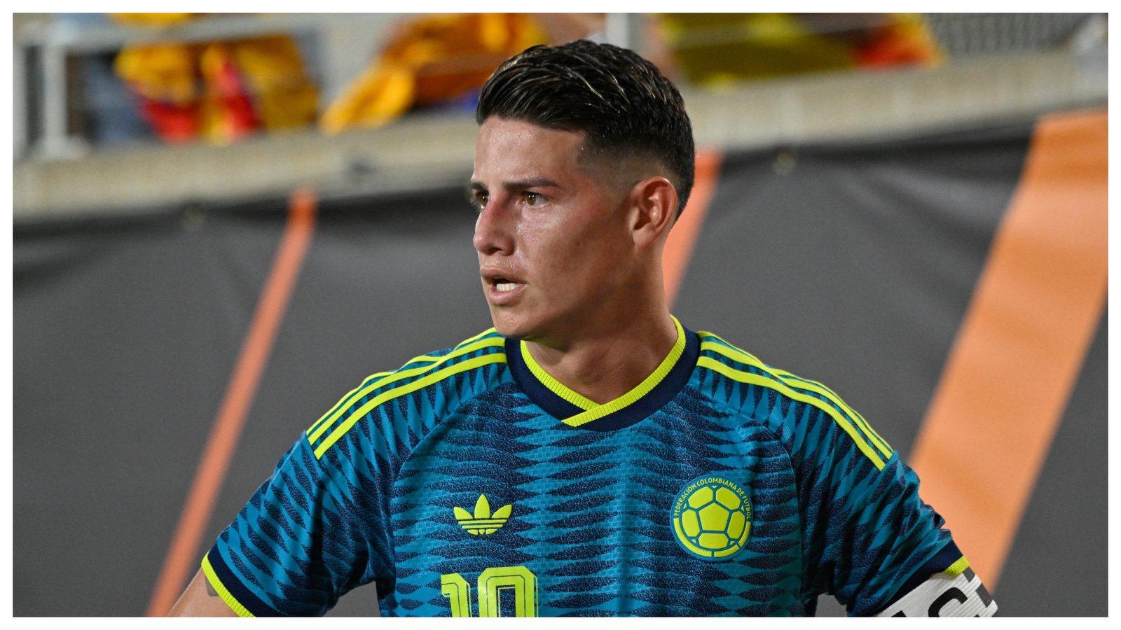 James Rodríguez con la camiseta de la Selección Colombia.