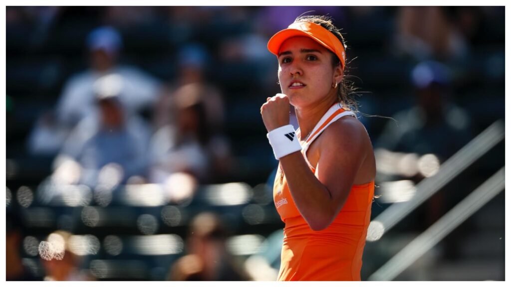 María Camila Osorio celebra un punto en el tenis