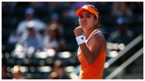 María Camila Osorio celebra un punto en el tenis