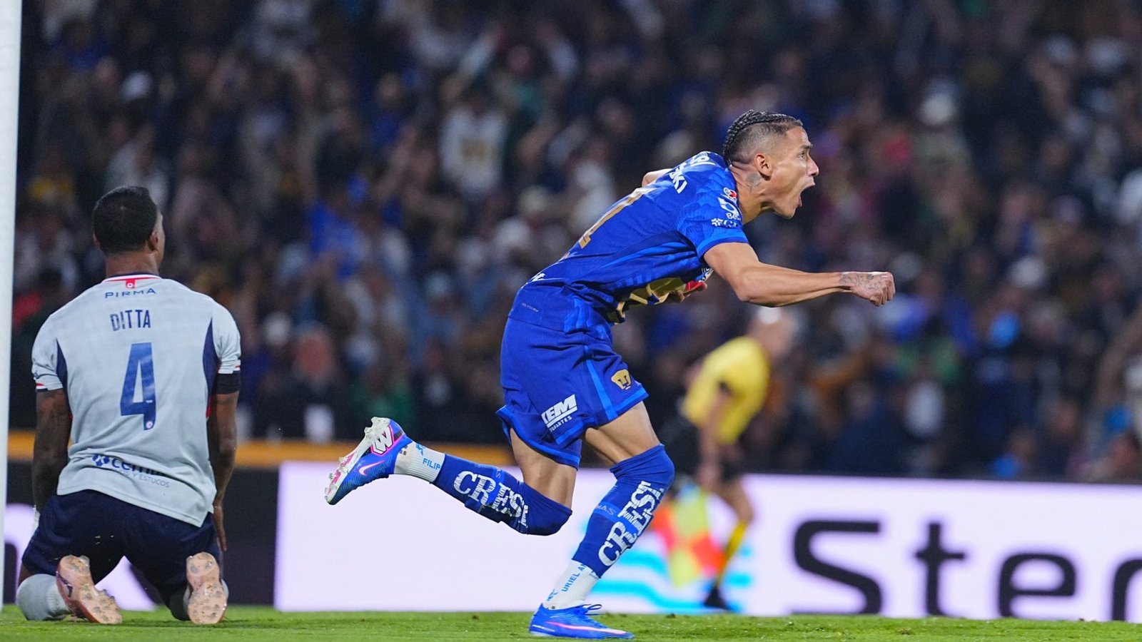 Gol en propia de Willer Ditta