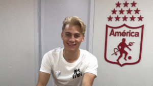 Foto de Nicholas Llanos con América de Cali