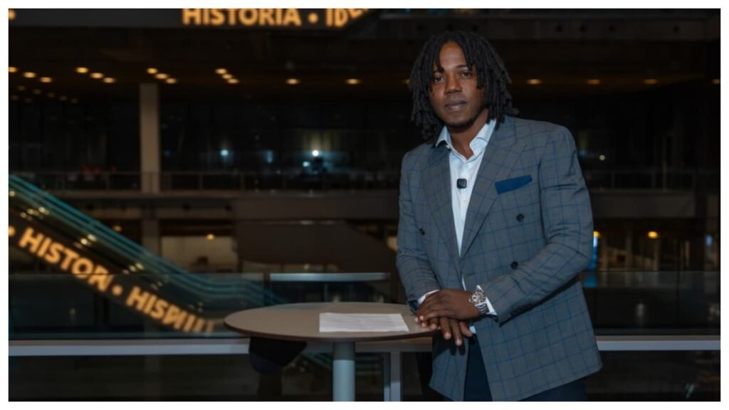 Carlos 'La Roca' Sánchez en la presentación de la Liga El Dorado