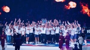 Paris Saint-Germain celebrando la Champions League