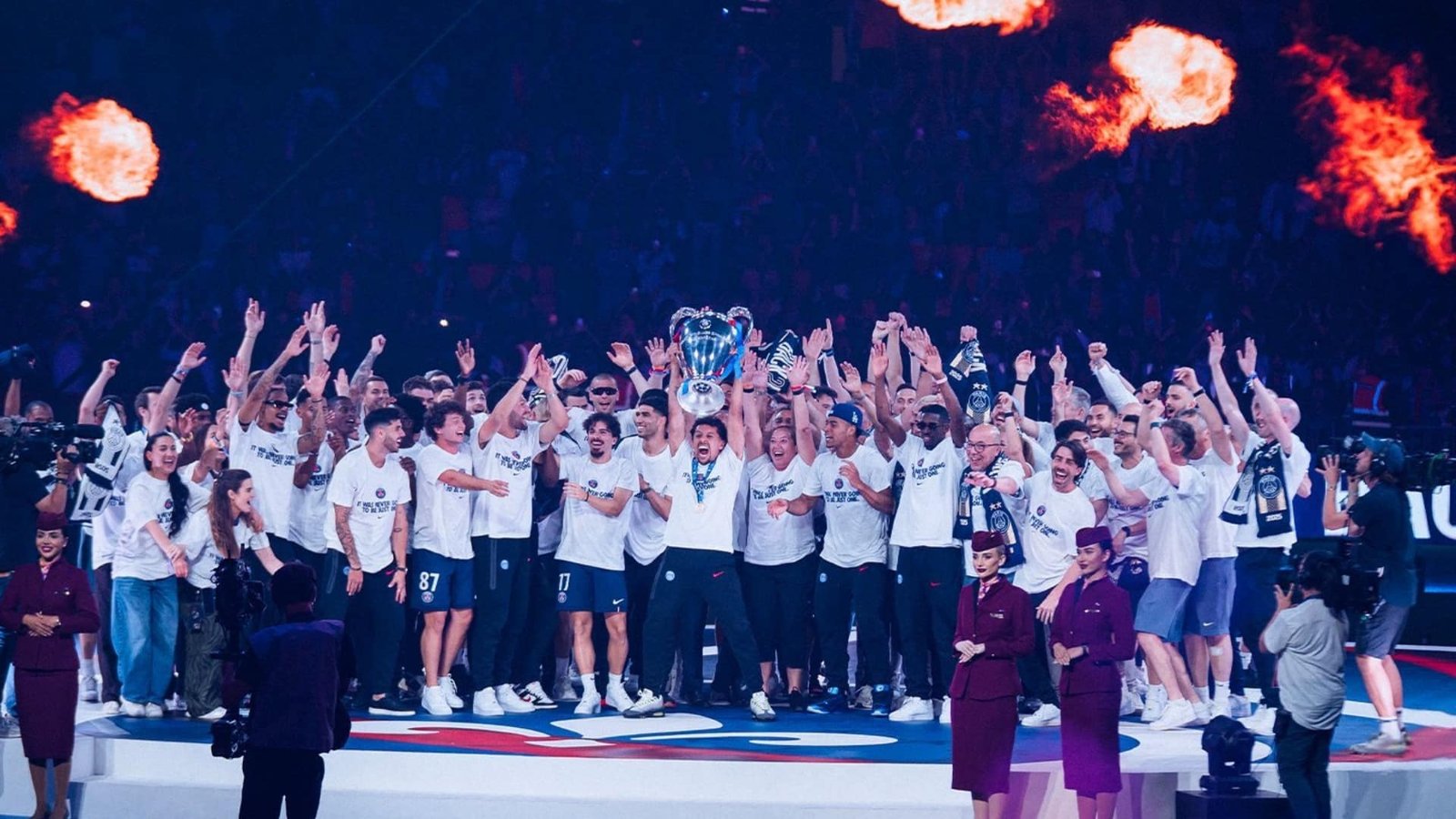 Paris Saint-Germain celebrando la Champions League