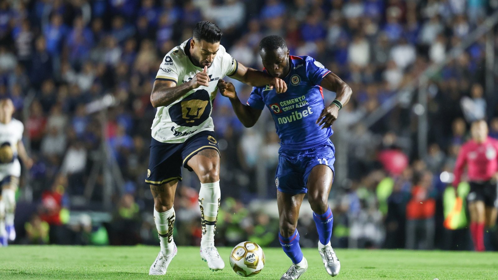 Pumas vs Cruz Azul