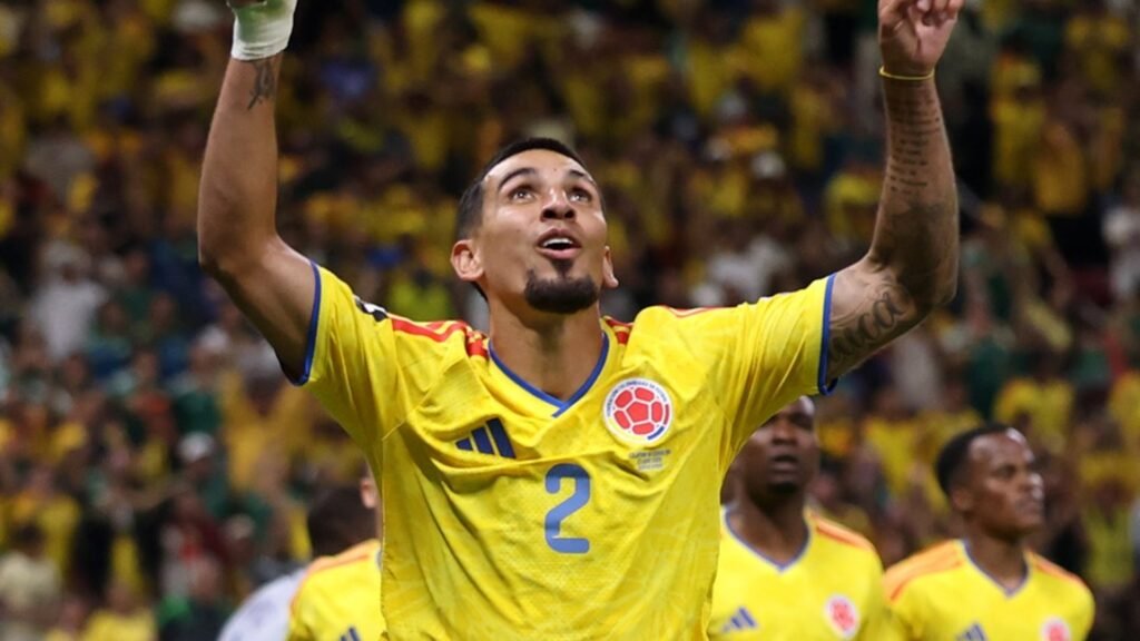 Dani Muñoz celebrando