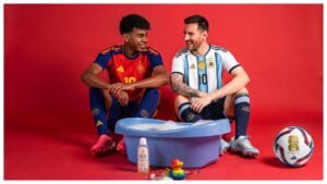 Lionel Messi y Lamine Yamal junto a una tina