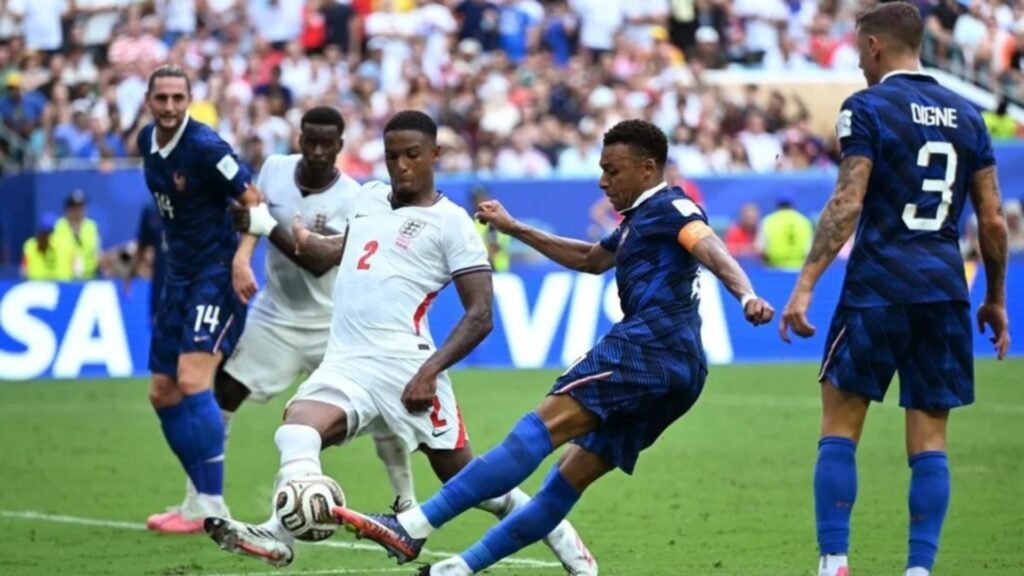 En un partidazo, Inglaterra venció 6-4 a Francia y logró su mejor actuación mundialista por primera vez desde 1966. | Foto: FIFA