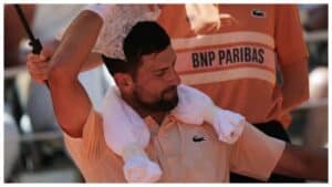 Novak Djokovic en un partido de tenis.