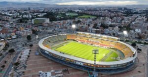 Nemesio Camacho El Campín bajo la luz
